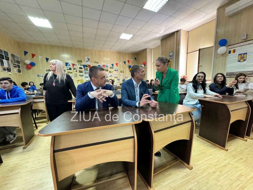LIVE TEXT: Elevii pot semnala cazurile de bullying, completand  o fisa in format electronic. Evenimentul, gazduit de Colegiul National “Mihai Eminescu din Constanta (GALERIE FOTO+VIDEO)       