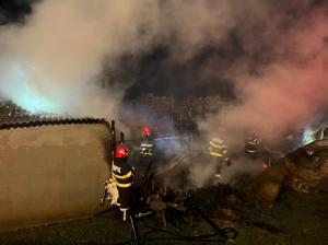 Tragedie la Tulcea! Bărbat ars de viu în incendiul ce a cuprins o magazie de pe strada Digului (GALERIE FOTO+VIDEO)  