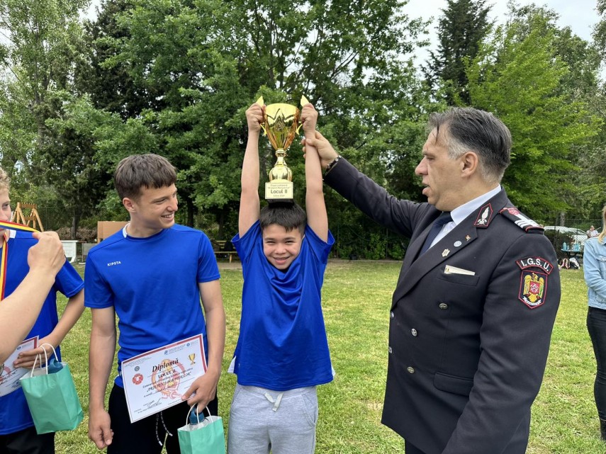 70 de elevi din Constanta s-au intrecut pentru trofeul Prietenii Pompierilor
