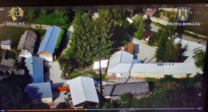 Droguri comercializate printr-o platformă de comunicare online! Cum acționau suspecții (GALERIE FOTO)