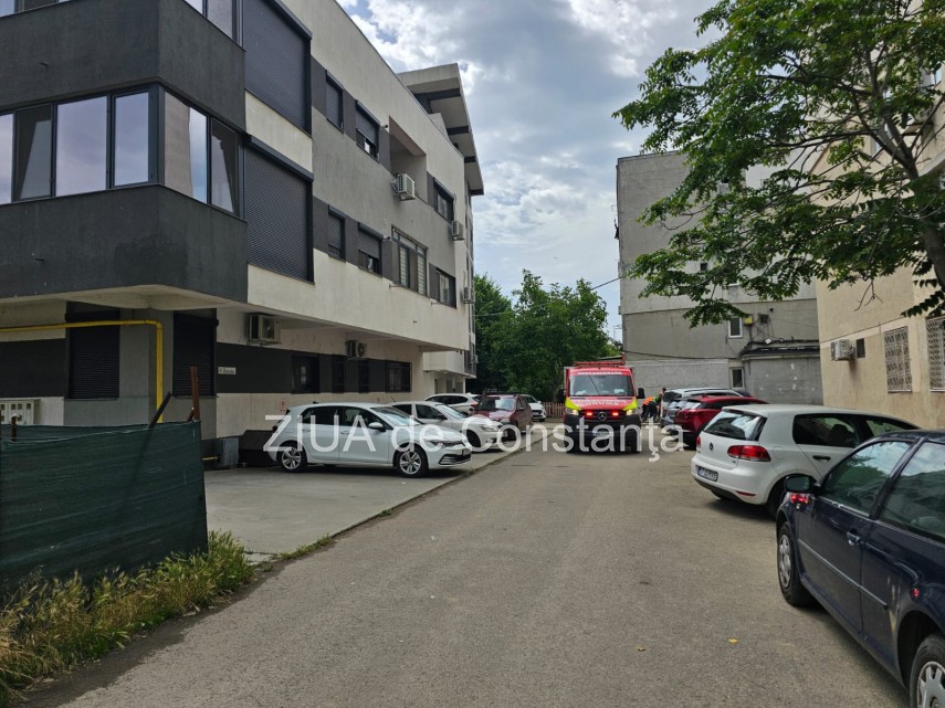 UPDATE Incendiu in Constanta! Pompierii, solicitati sa stinga flacarile dintr-un apartament (FOTO+VIDEO)    