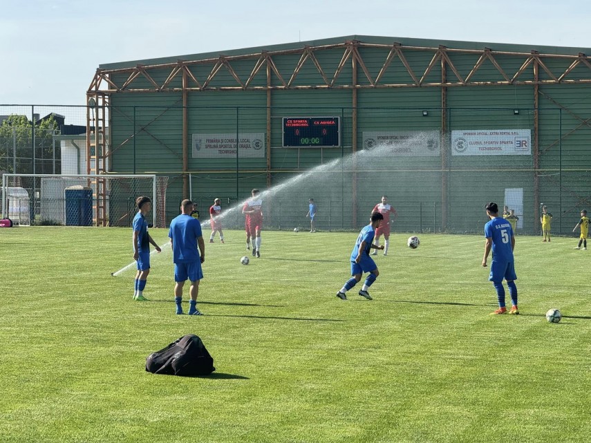 fotbal constanta cs agigea si viitorul cobadin se dueleaza in finala cupei romaniei faza judeteana galerie