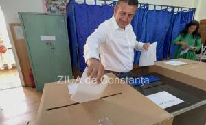 Alegeri locale 2024 Claudiu Palaz, prezent la secția de votare (FOTO+VIDEO)    