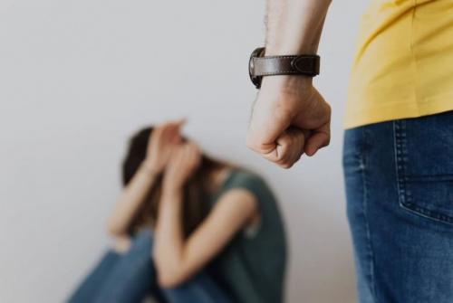 Caz șocant în Arad Doi copii au cerut ordin de protecție împotriva propriei familii