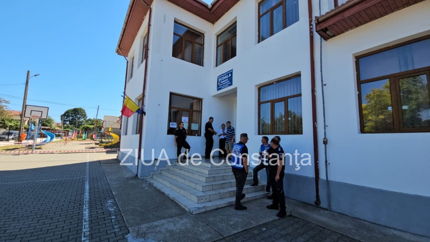 alegeri costinesti cum s a desfasurat procesul de votare la sectia 417 din schitu galerie foto video