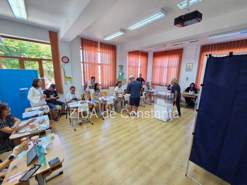 alegeri costinesti cum s a desfasurat procesul de votare la sectia 417 din schitu galerie foto video