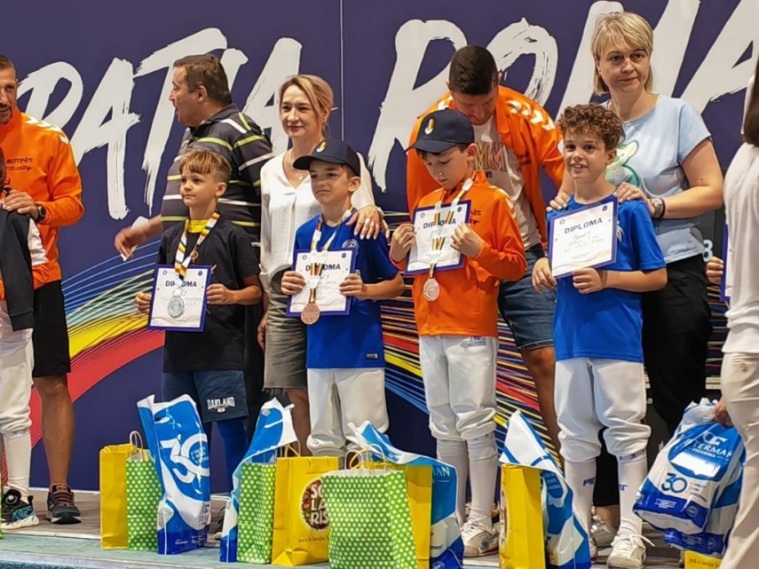 rezultate cs farul constanta atletii cristian mehes si vlad georgian dima vicecampioni nationali galerie