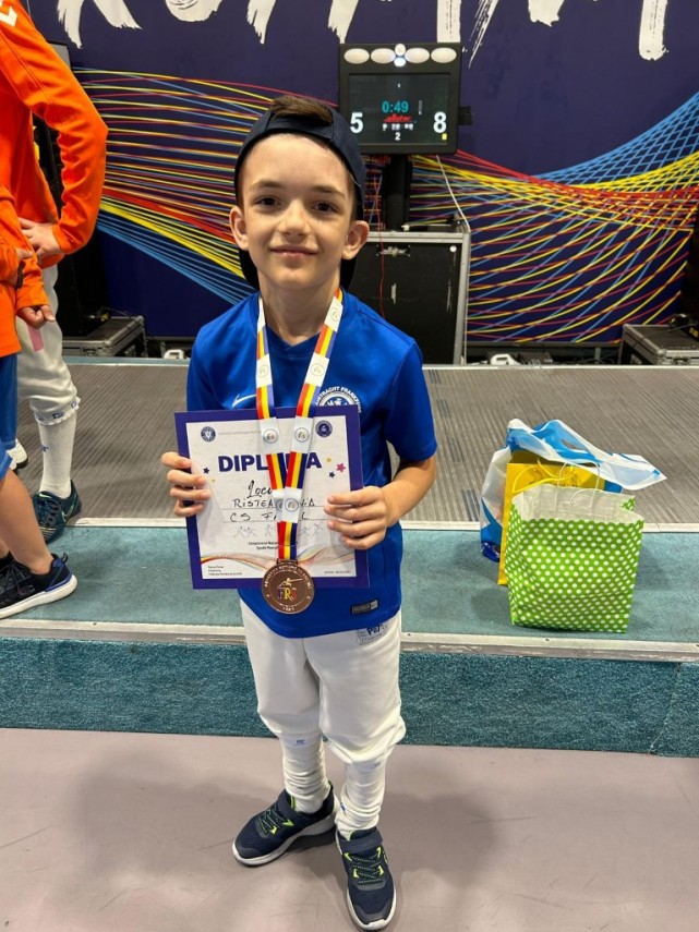 rezultate cs farul constanta atletii cristian mehes si vlad georgian dima vicecampioni nationali galerie