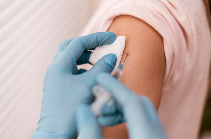 Romanii afectati de vaccinul COVID ar putea primi despagubiri de milioane de euro! Proiect de lege! (DOCUMENTE)