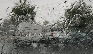 Știri Constanța azi Atenție, șoferi! Plouă la Mihail Kogălniceanu (FOTO+VIDEO) 
