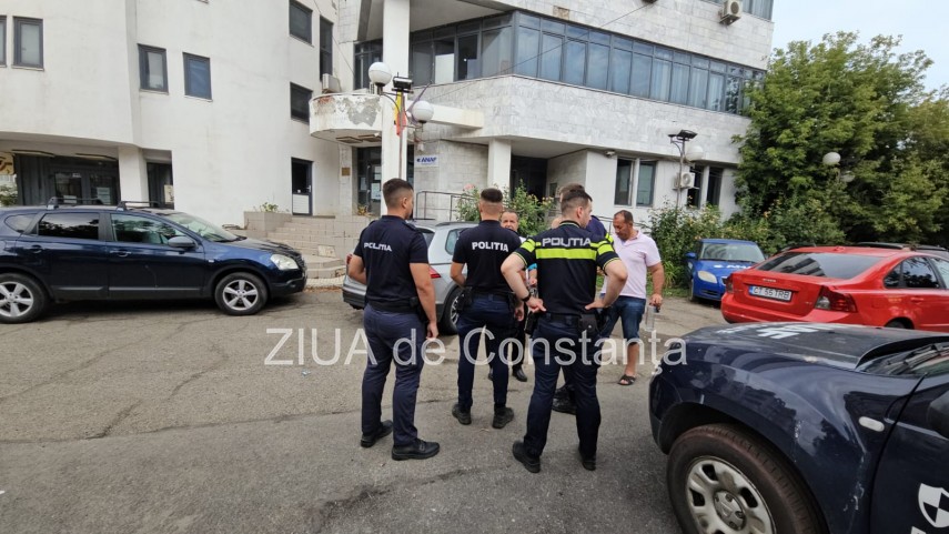 scandal la sediul anaf constanta dorin cioaba printre cei nemultumiti de organizarea unei licitatii galerie