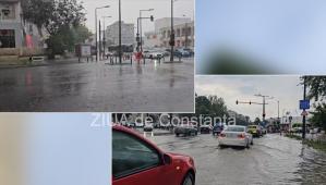 Știri Constanța Intersecția de la City Park Mall aproape inundată de apă în urma ploii torențiale (FOTO+VIDEO)     