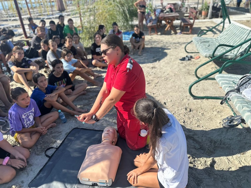 constanta 60 de sportive de la clubul sportiv navodari activitate cu pompierii iata cum s a desfasurat