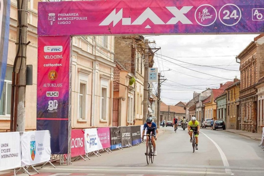 csm constanta ciclism mihnea harasim si brigitte belu pe podium la cupa max ausnit de la lugoj galerie