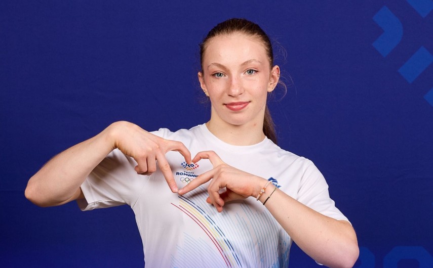 Gimnasta Ana Maria Barbosu a primit medalia olimpica de bronz, intr-o festivitate la Bucuresti