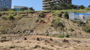 Pericol de prăbușire în Olimp, județul Constanța! A avut loc o alunecare de teren în apropierea plajei (GALERIE FOTO+VIDEO)  