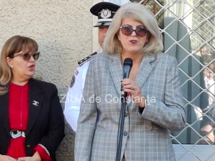 prefectul silviu cosa si inspectorul general al isj constanta sorin mihai la deschiderea noului an scolar