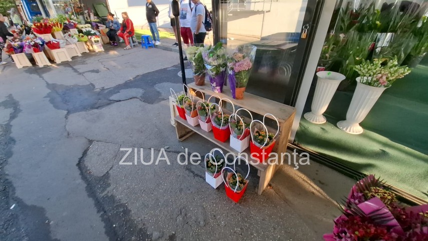 obiceiurile oamenilor s au schimabt florariile din constanta pregatesc aranjamente pentru prima zi de