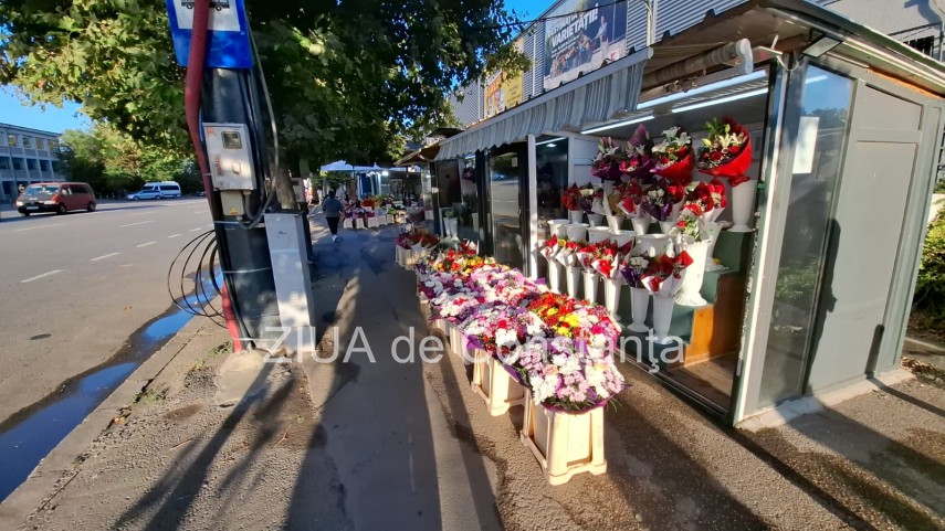 obiceiurile oamenilor s au schimabt florariile din constanta pregatesc aranjamente pentru prima zi de