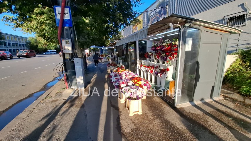 obiceiurile oamenilor s au schimabt florariile din constanta pregatesc aranjamente pentru prima zi de