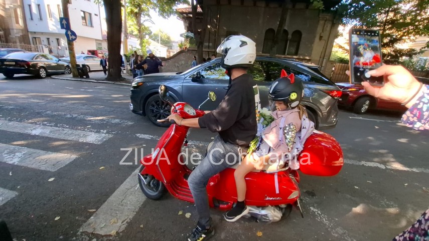 imaginea zilei la constanta prima zi de scoala pe doua roti foto 870225