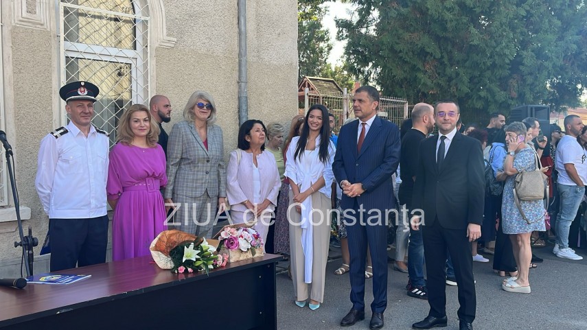 ​Prefectul Silviu Cosa si inspectorul general al ISJ Constanta, Sorin Mihai, la deschiderea noului an scolar la Colegiul National Pedagogic Constantin Bratescu (FOTO+VIDEO)   