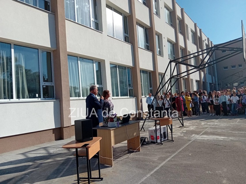primarul chitac la deschiderea anului scolar la liceul traian din constanta foto 870221