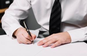 Declarații de avere Constanța Radu Ionescu, inspector la CJ Constanța are un apartament și două mașini (DOCUMENTE)