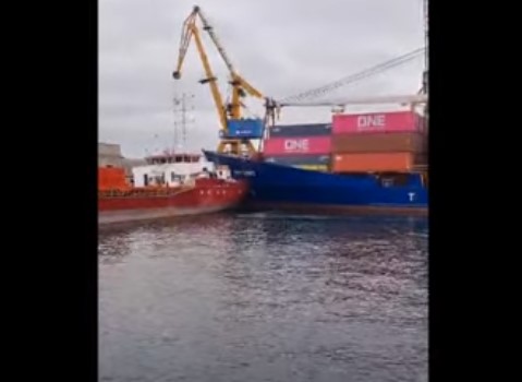 ANR: Coliziune in Portul Constanta. O nava a lovit alte doua nave acostate (VIDEO)
