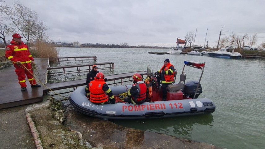 Persoana inecata in Canal la Navodari! Intervin scafandrii ISU Constanta