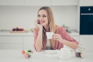 7 obiceiuri zilnice care îți distrug dinții fără să-ți dai seama