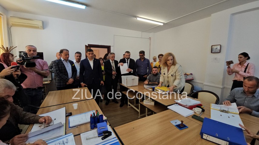 live video text presedintele aur george simion prezent la constanta la depunerea candidaturilor pentru