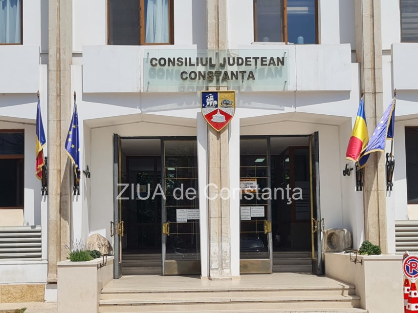 Presedintele ales, Florin Mitroi si noul Consiliu Judetean Constanta, depun juramantul (FOTO)