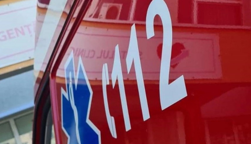 Constanta: Accident rutier intre doua autoturisme, pe podul de la Navodari. O masina, rasturnata  