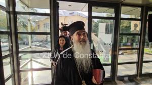 UPDATE ÎPS Teodosie, așteptat la Tribunalul Constanța, într-un litigiu cu Universitatea Ovidius