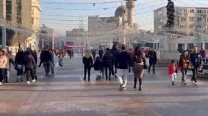 Fotoreportaj Constanța Piața Ovidiu și Faleza Cazinoului, pline de oameni în prima zi a anului 2024 (GALERIE FOTO+VIDEO)
