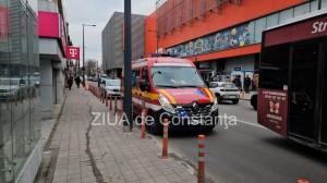 UPDATE. Ultima oră! Persoană înjunghiată într-un magazin de pe strada Ștefan cel Mare din Constanța. Incredibil cum s-a petrecut incidentul (GALERIE FOTO+VIDEO)                    
