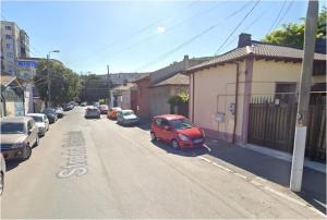 O persoană fizică din Constanța nu este lăsată de Primărie să-și consolideze și supraetajeze casa