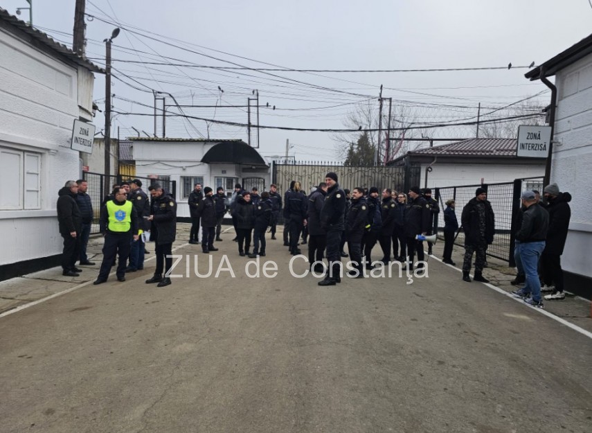 Protest la Penitenciarul Constanta-Poarta Alba impotriva masurilor luate prin Ordonanta Trenulet“ (GALERIE FOTO+VIDEO)