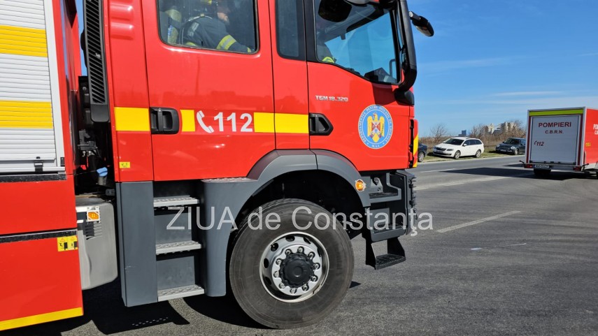 UPDATE: Incendiu la Petromidia Navodari! Intervin mai multe echipaje de pompieri  