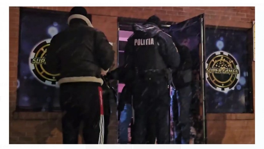 Știri Constanta: Femeie amenintata si jefuita intr-o sala de jocuri din Ovidiu (FOTO+VIDEO)   