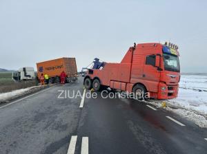Știri Constanța Accident rutier la ieșire din Stupina spre Hanul Morilor (FOTO+VIDEO)  