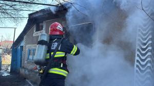 UPDATE Incendiu la o casă din localitatea Horia, județul Tulcea (GALERIE FOTO+VIDEO) 
