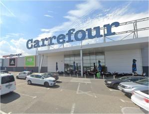Soluții pentru mediu Carrefour Constanța instalează un container pentru reciclarea ambalajelor