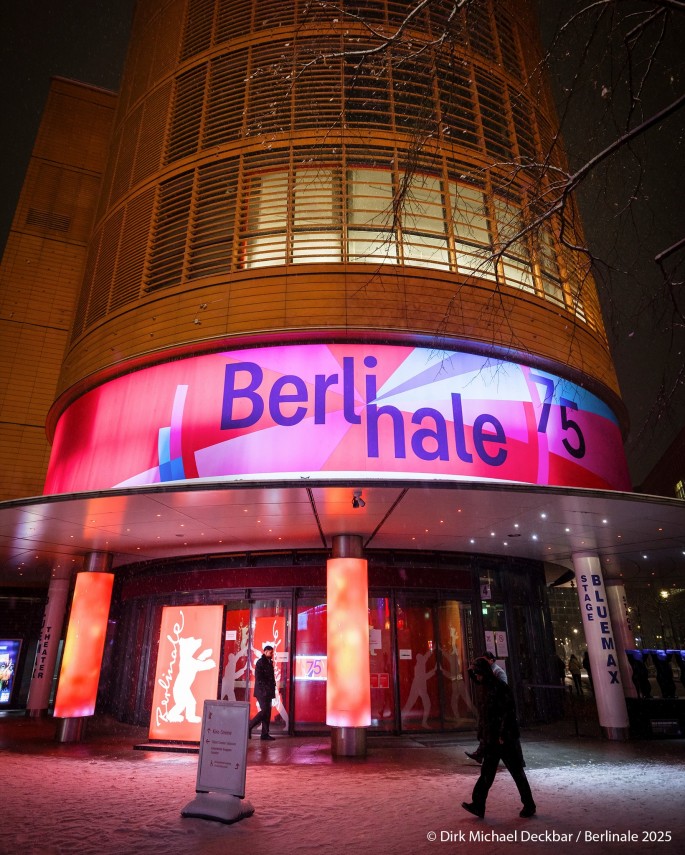 O noua victorie la Berlinala 2025: Radu Jude a castigat Ursul de Argint pentru cel mai bun scenariu, cu “Kontinental ’25! 