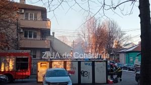 Incendiu la o ghenă de gunoi de pe strada Ștefan Mihăileanu din Constanța (FOTO+VIDEO)   