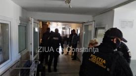 UPDATE Percheziții în cartierul Henri Coandă din Constanța la persoane suspectate de furtul unor tablouri din Italia (GALERIE FOTO+VIDEO)         