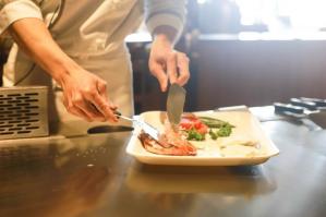 Parteneriat la Constanța între Resto și OPC! Mai multe restaurante și cafenele solicită “Control voluntar” în bucătariile lor (VIDEO)