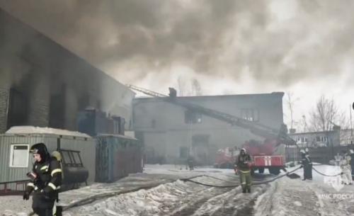  „Una dintre cele mai mari 10” rafinării de petrol din Rusia, lovită de drone (VIDEO)