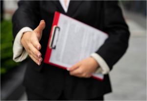 Recurs la Curtea de Apel Constanța în litigiul dintre Entirely Shipping & Trading SRL și ITM Constanța